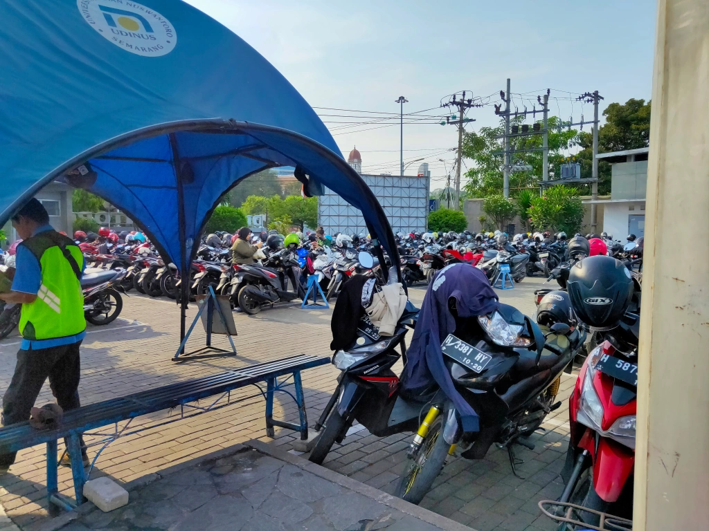 Area Parkir 1 