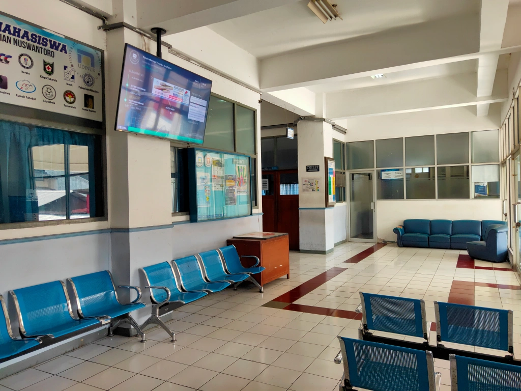 Ruang Tunggu Kampus