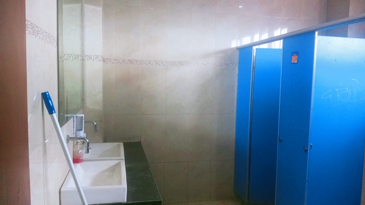 Toilet Kampus